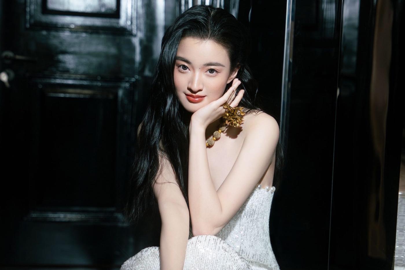 睫毛引导整体妆容 让新娘翘出完美弧度 岳晓琳化妆造型教程68元 4课时-书籍-学习资料-电子书夸克网盘资源分享